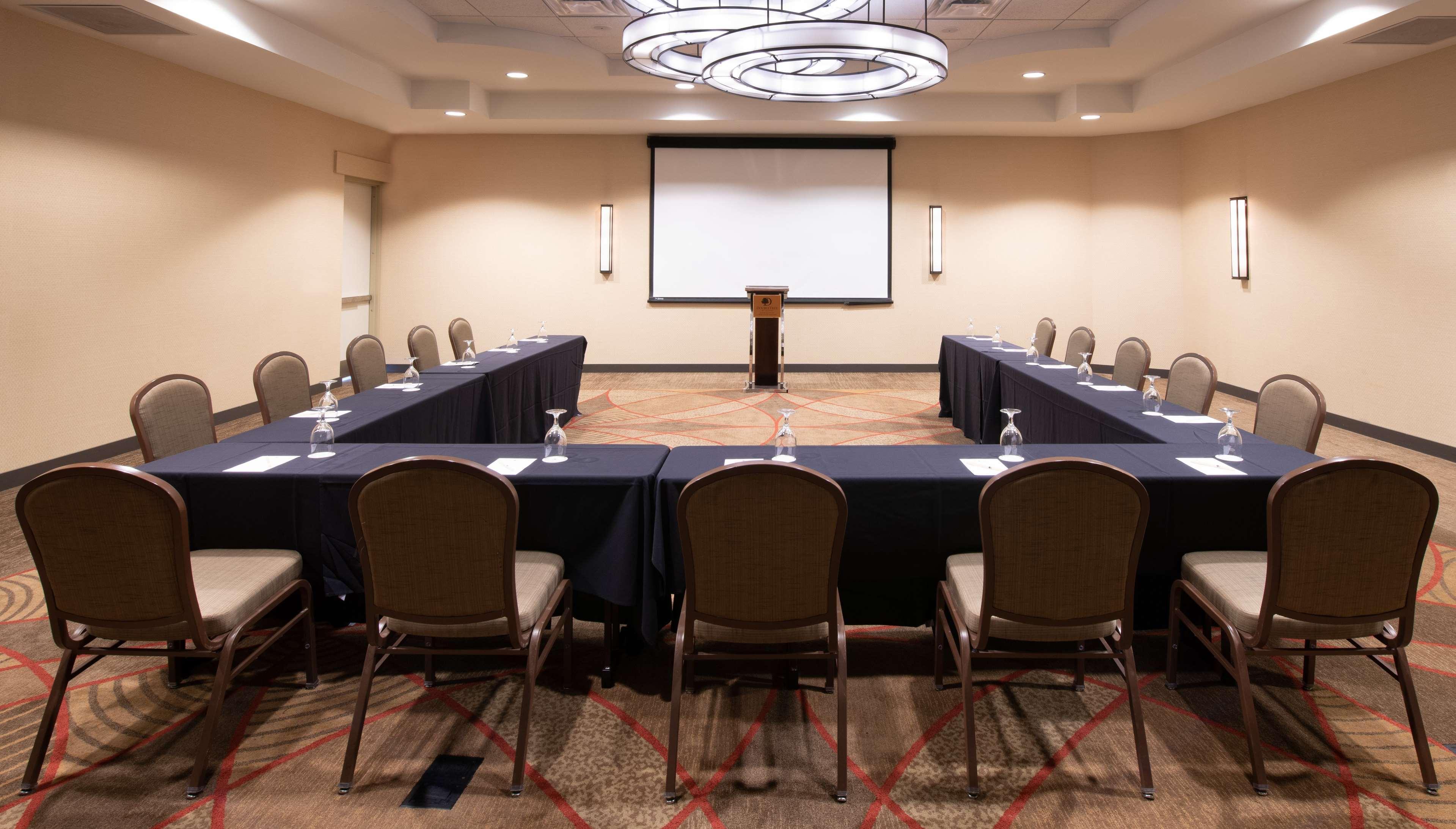 Doubletree Hotel & Suites Charleston Airport North Charleston Extérieur photo