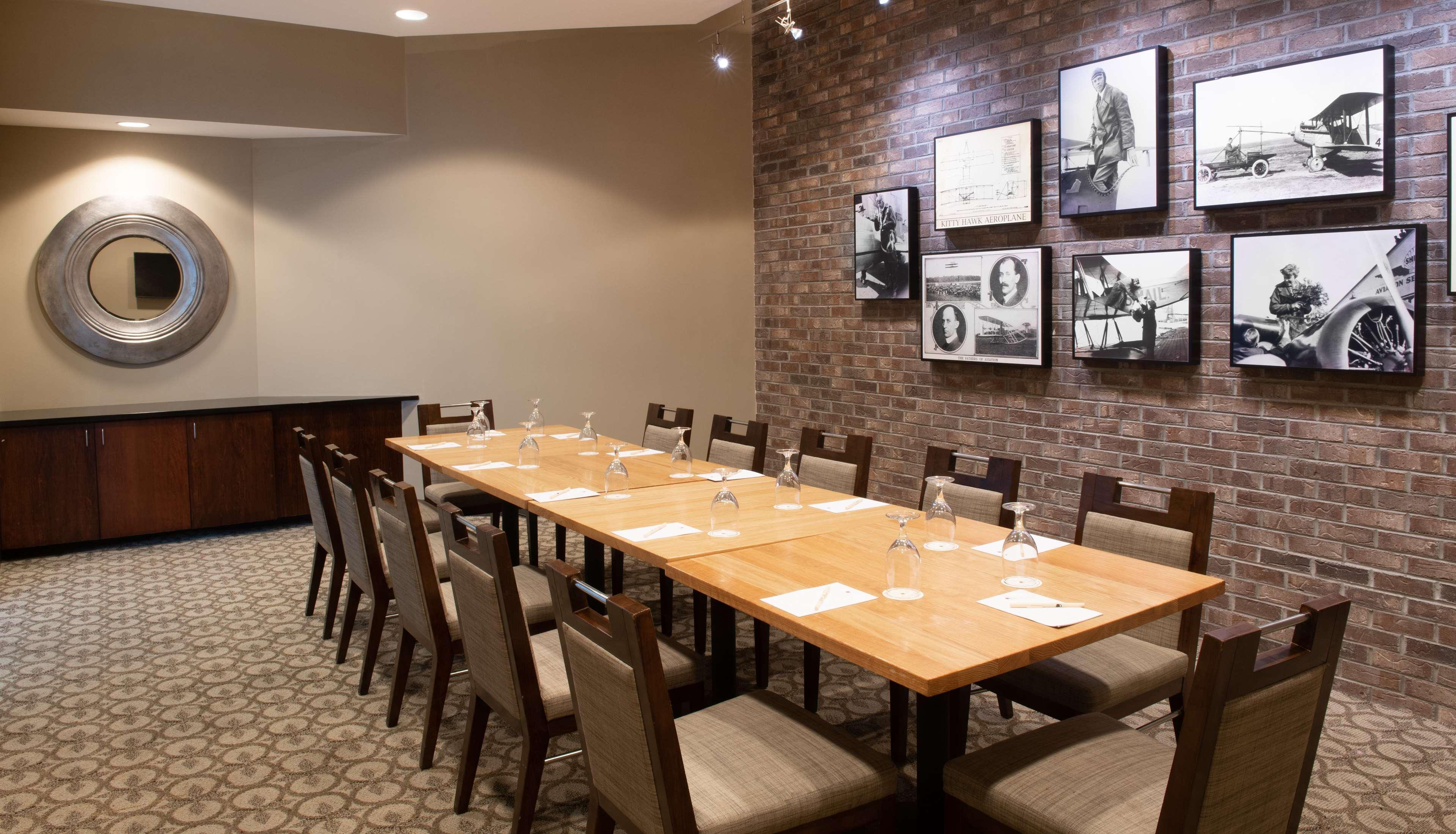 Doubletree Hotel & Suites Charleston Airport North Charleston Extérieur photo