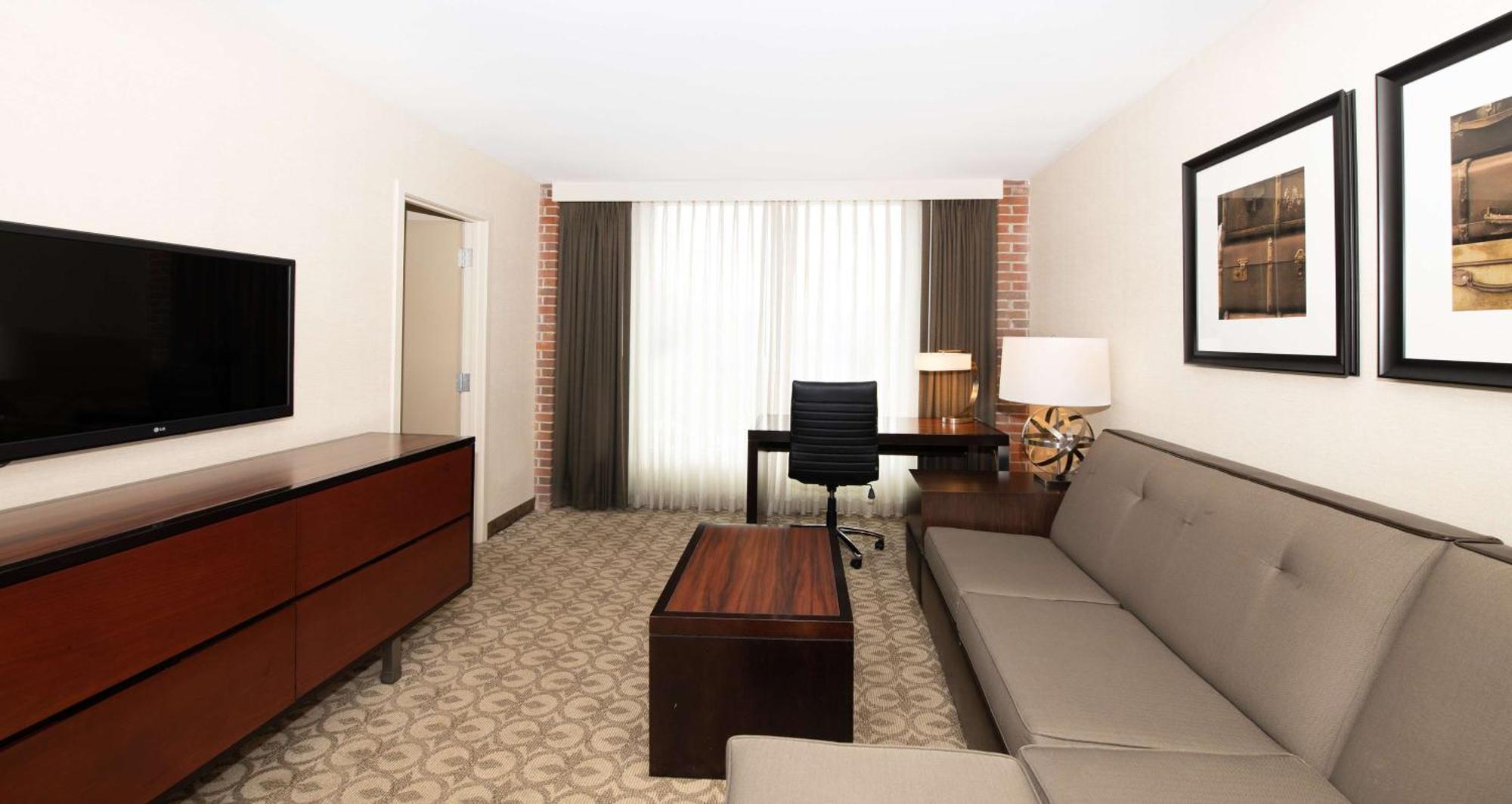 Doubletree Hotel & Suites Charleston Airport North Charleston Extérieur photo